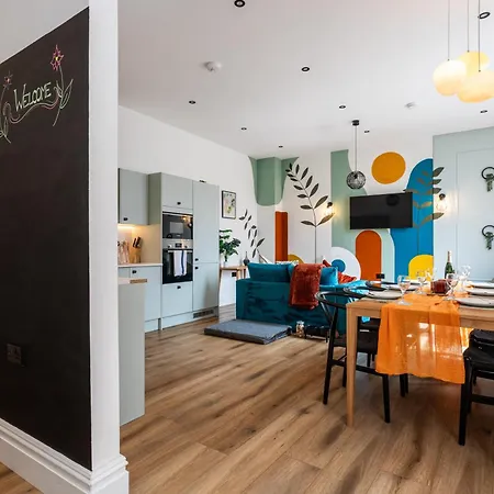Apartment Perfect 2 Bed Flat Near Cabot Circus *