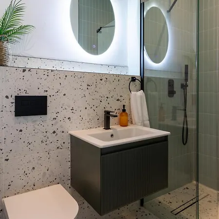 Perfect 2 Bed Flat Near Cabot Circus Apartment Bristol